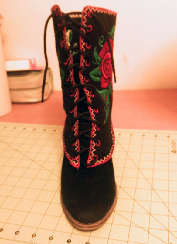Rose Spats/Gaiters Embroidery Designs